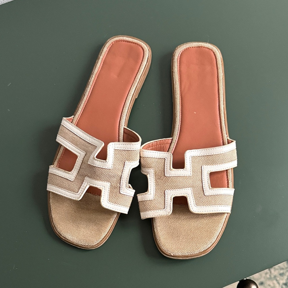 Elegant Tan and White Women's Sandals